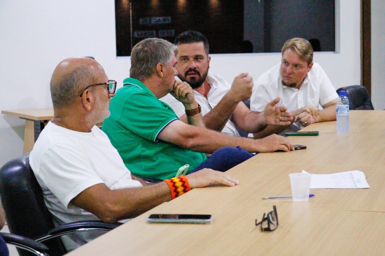 Acre e Mato Grosso debatem ações conjuntas no setor madeireiro