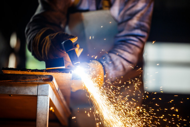 Brasil sobe no ranking de desempenho industrial