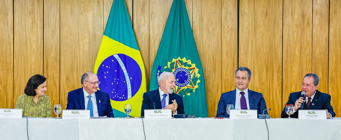 Nova Indústria Brasil ganha reforço financeiro de R$ 42,7 bilhões