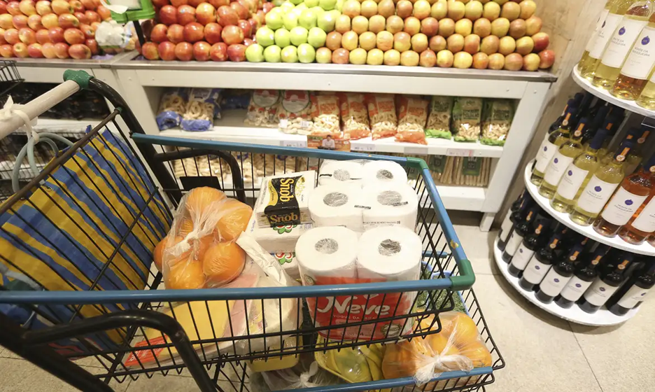 Preços de alimentos caem e inflação de junho fica em 0,26%